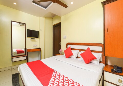 Hotel O City Palace