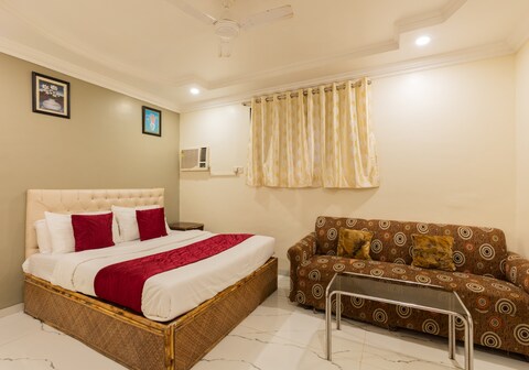 Hotel Stayland Inn Nr. Kokilaben Dhirubhai Ambani Hospital