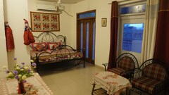 Jaypore House (Bed & Breakfast) (premium Room), Delhi Jaypore House (Bed & Breakfast) (premium Room), Delhi