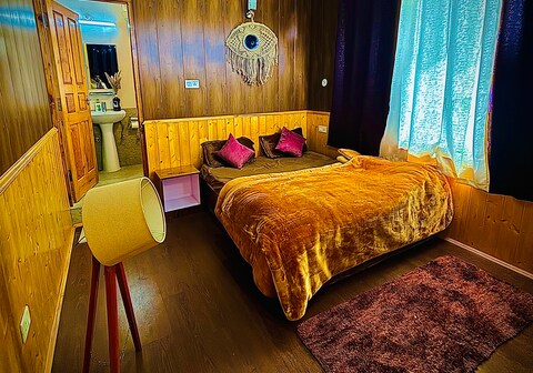 The Ivy Mansion Sethan