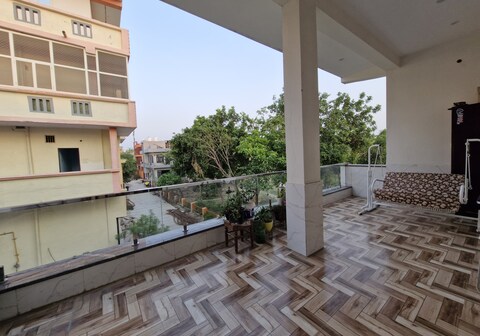Chaudhary Residency