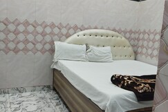 ORIENT LODGE, Prayagraj ORIENT LODGE, Prayagraj