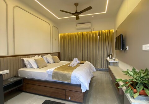 HOTEL RAVI AND SHASHI