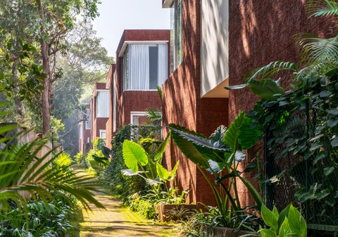 La Avila - 2 BHK Pool Villa at Siolim by The Blue Kite (12)