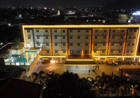 Hotel PVK Grand