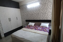 Elegant Spacious Private Rooms, Lucknow Elegant Spacious Private Rooms, Lucknow