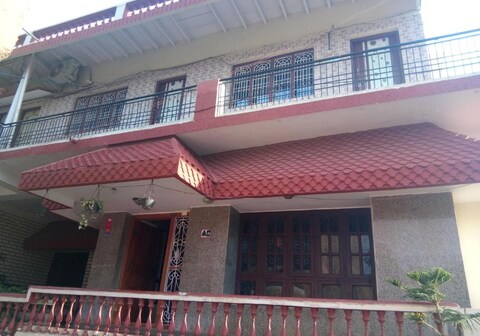 Padma Guest House Homestay | Rooms & Kitchen