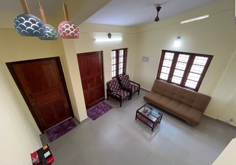 Stay Near Vazhuthacaud