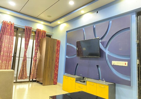 Aarya Stays Luxurious 2bhk with Car Parking Next to Viviana Mall