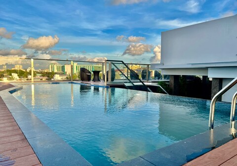 Q White Crescent by Dimora