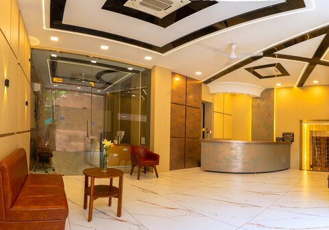 Hotel Galaxy | 700 mtrs from Railway Station