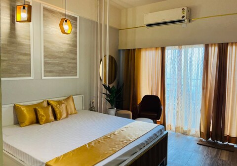 Best and private stay available with premium room