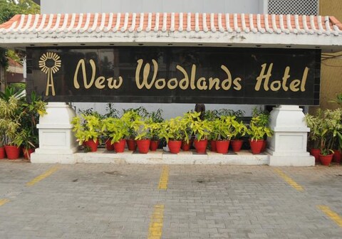New woodlands Hotel