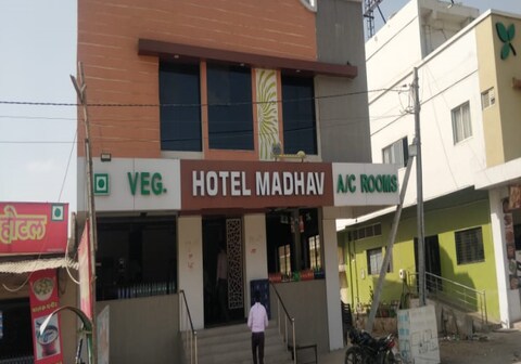 Hotel Madhav