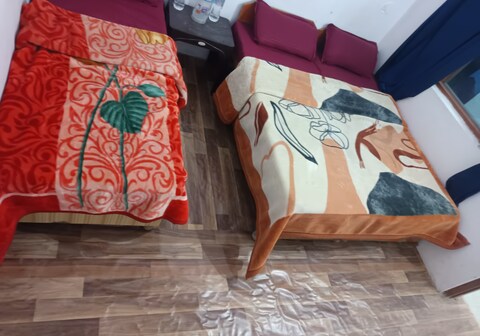 Royal Stays Sonprayag