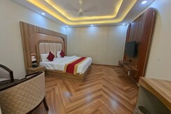 OPO Essential Skynex, Delhi OPO Essential Skynex, Delhi