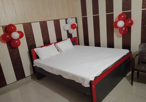 OYO Indigoo Rajdhani Hotel Near Gautam Buddha Park