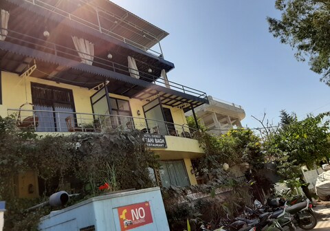 SHAHI BAGH HOTEL AND RESTAURANT