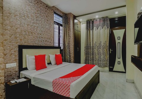 Hotel O Alpine