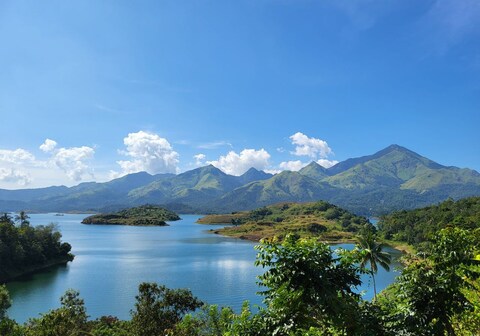 Airfresh Lakeview Villa