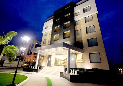 Hotel Dortn (Formerly Vinstar Service Apartments)