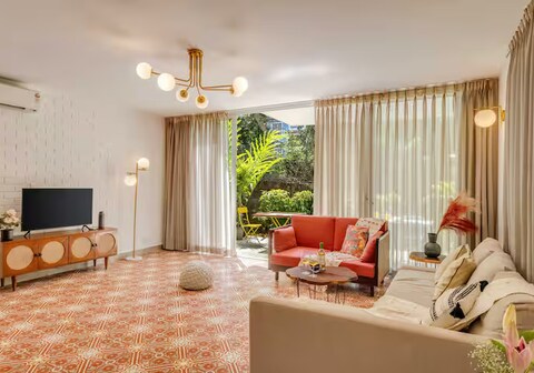 Stylish 2BR w Pool near Candolim and Coco Beach | Hireavilla