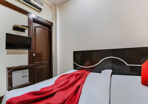 Hotel Geetanjali Inn @Near New Delhi Railway Station