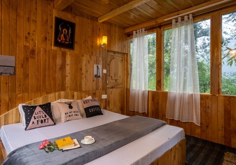 Cliff Haven Treehouse and Cottage