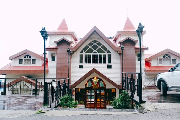 Deventure Hotel Chail