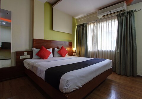 Collection O Sri Sai Palace