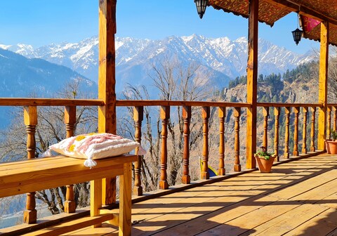 MOH by InterludeStays