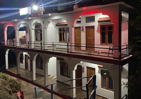 Shri Sher Palace by StayApart