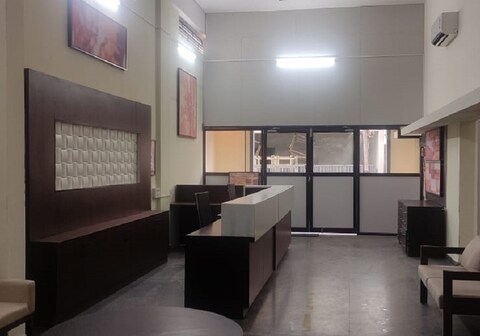 Abuzz Oxfordcaps Bannerghatta