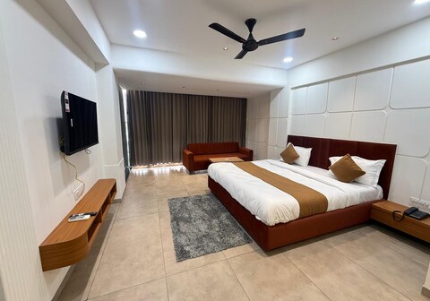 HOTEL SUN SKY