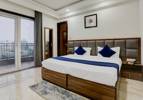Hotel Grey Medicity  Modern Rooms, Prime Location, Affordable Rates