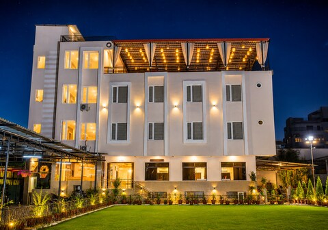 Hotel Bhairav Bagh
