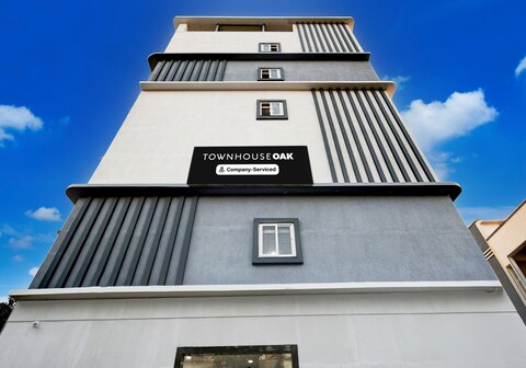Super Townhouse Oak L B Nagar Metro Station