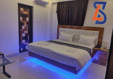 LS Palace