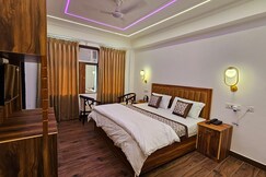 White House Hotel & Banquet, Greater Noida White House Hotel & Banquet, Greater Noida