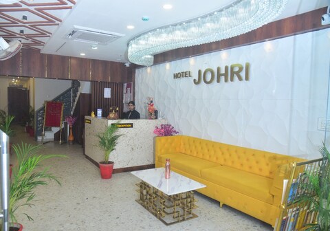 Hotel The Johri