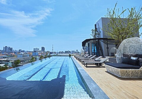 Chezzotel Pattaya