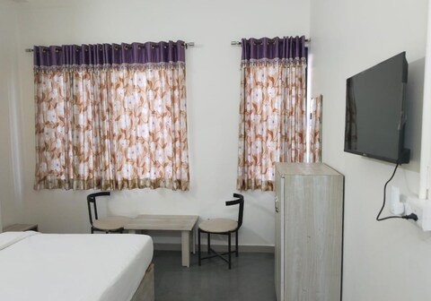 Ghate Rooms