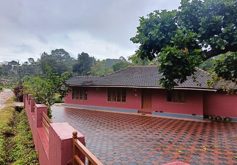 River side holiday home coorg .