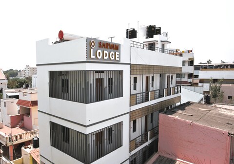 Sarvam Lodge