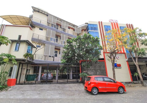 Capital O 175 K-60 Residence