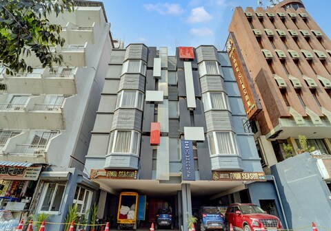 Townhouse Four Season