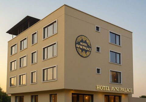 Travinities Hotel Avni Palace