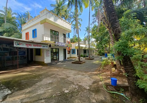 Guru Ganesh Homestay