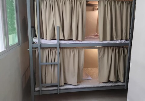 Hostel 24 Backpackers Sukhumvit 95/1