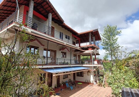 Coorg Girinivas-A Budget Homestay In Madikeri